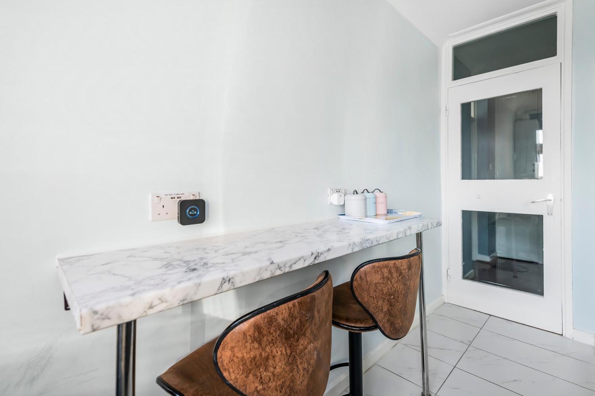 Stunning Massive Bedroom +Direct Thames River View London Exteriör bild